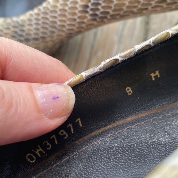 Stuart Weitzman Logo Plainfield Snakeskin Print Leather Peep Toe Heels, 8 - Picture 9 of 14